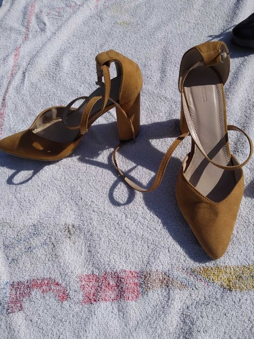 Sapatos em bom estado, 37 ver fotos