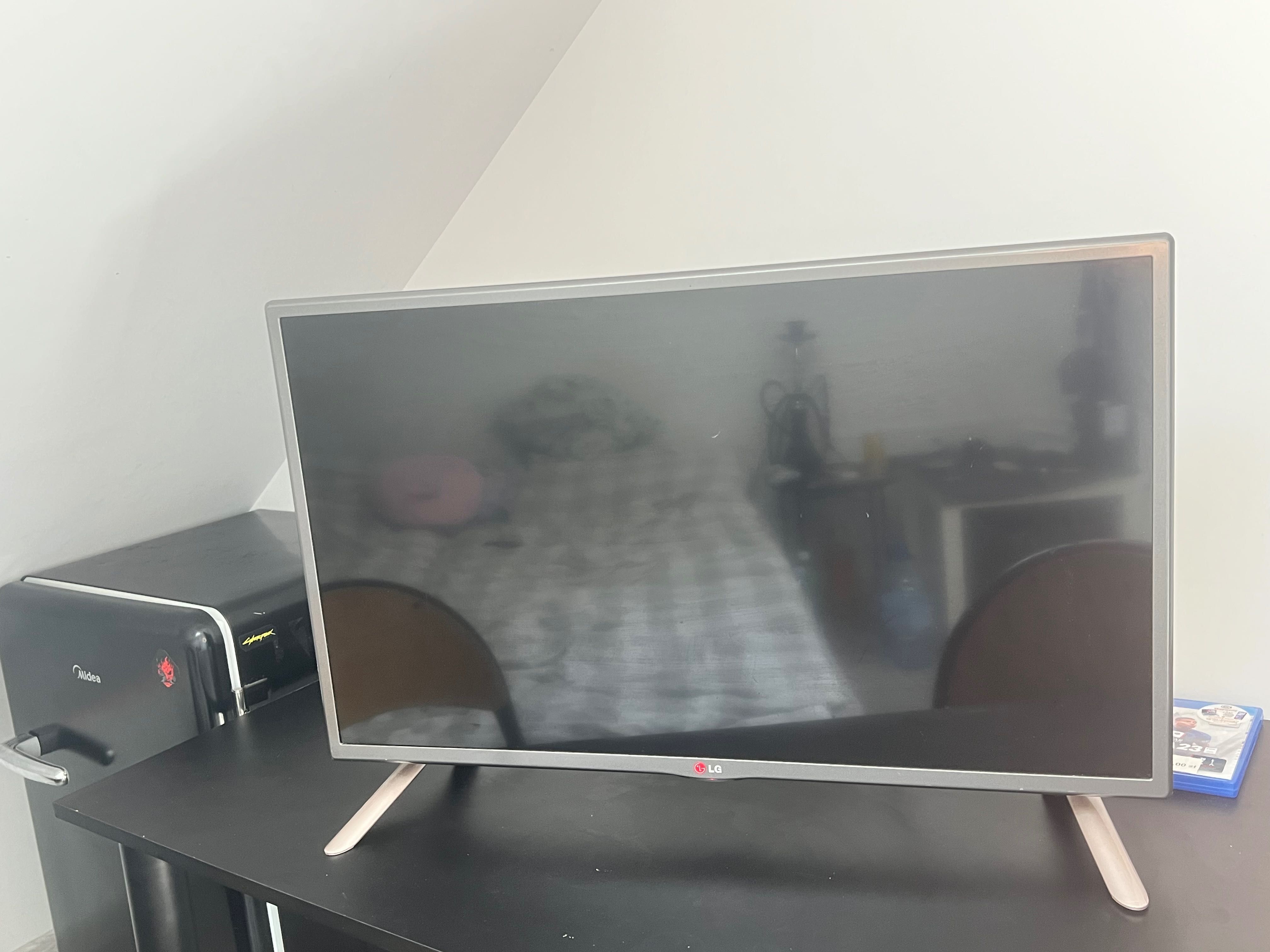 Ps 4 1tb + gry 2 joysticki + telewizja