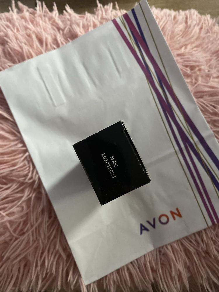Podkład do twarzy 24godziny AVON
