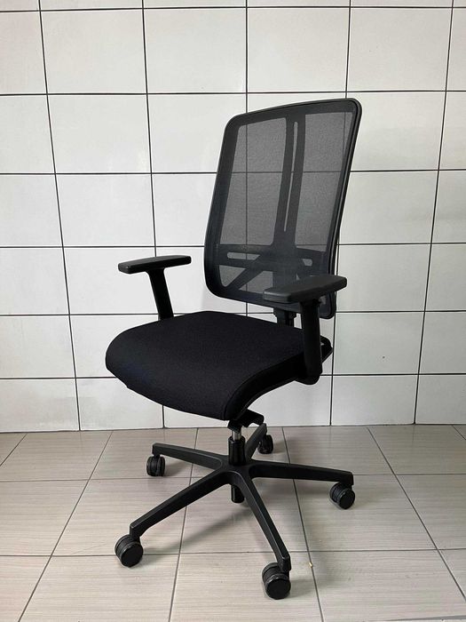 Fotel biurowy obrotowy Rim Flexi czarny okazja zobacz!