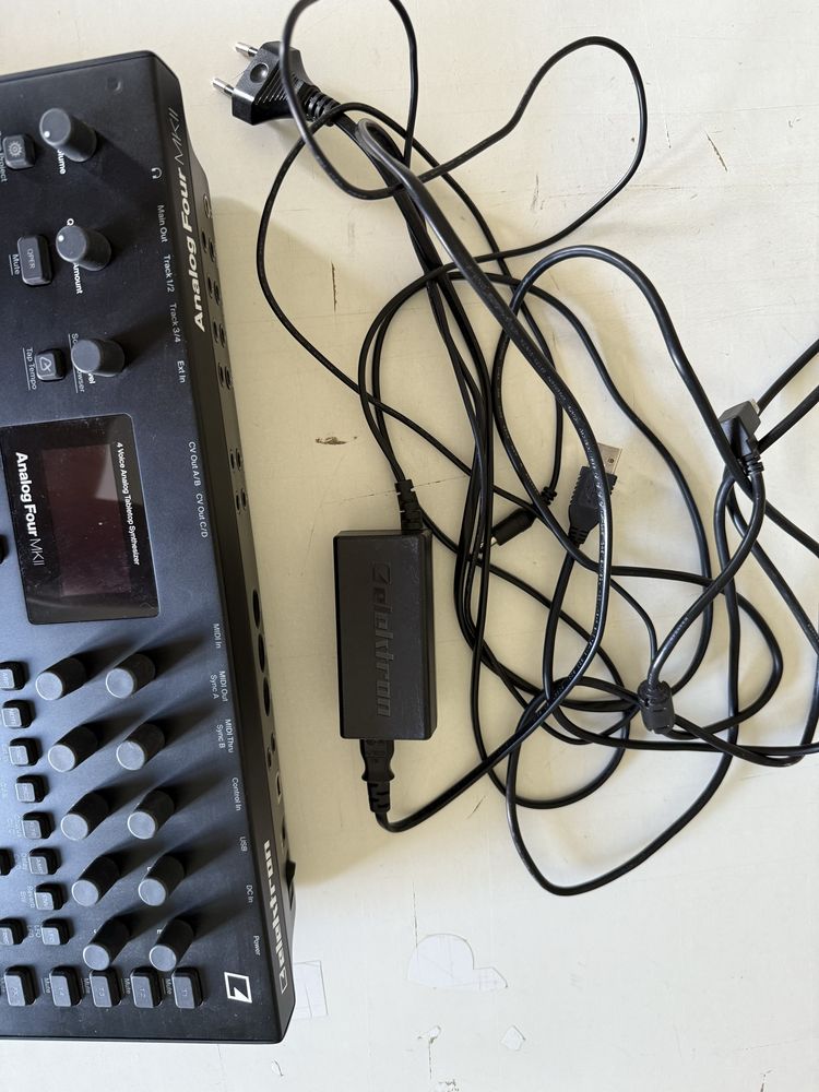 Syntezator Elektron Analog Four MKII