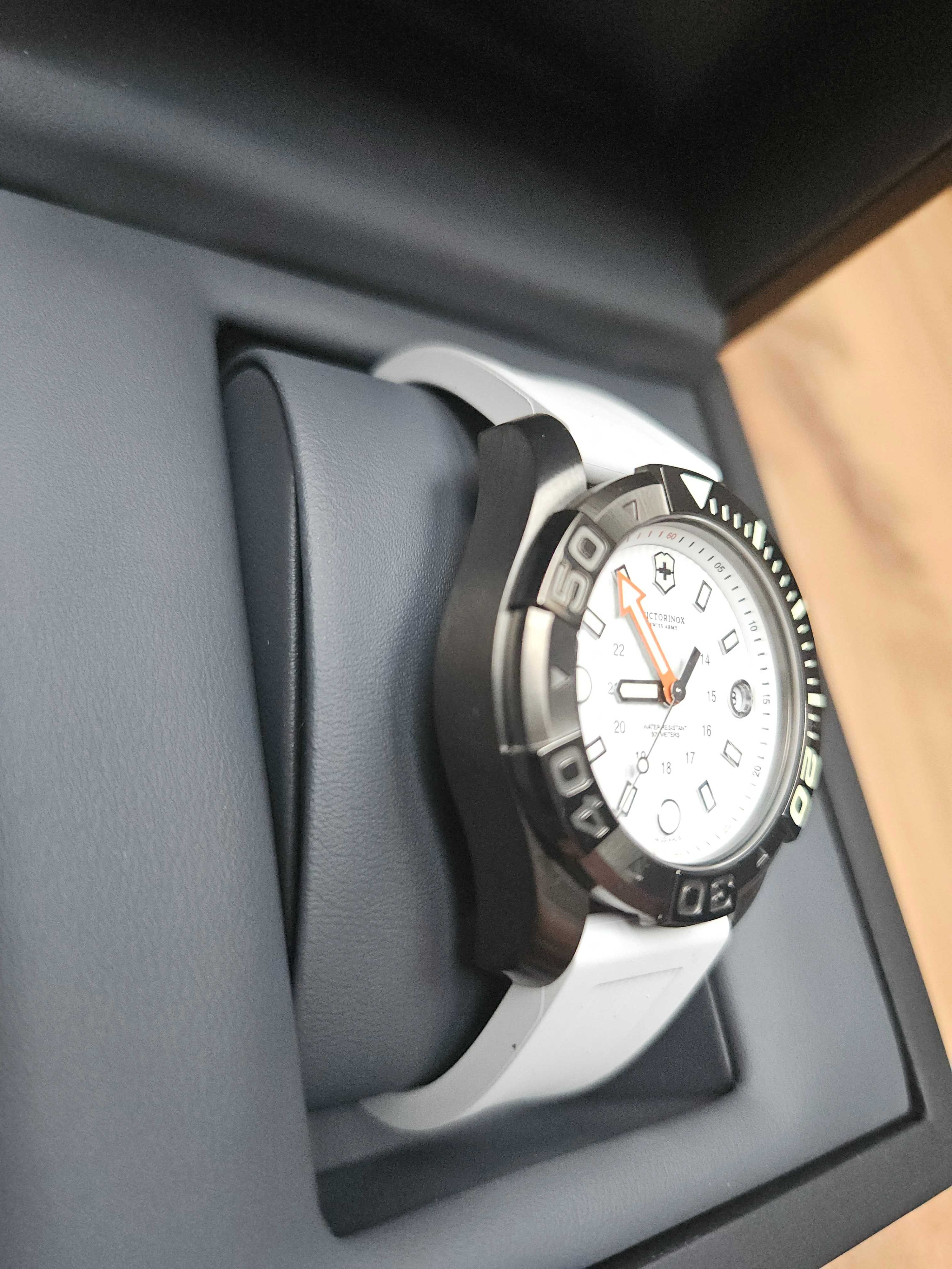 Victorinox Swiss Army Dive Master 500 Ref. 241556