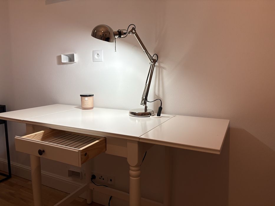 Biurko rozkladane z szufladą Ikea