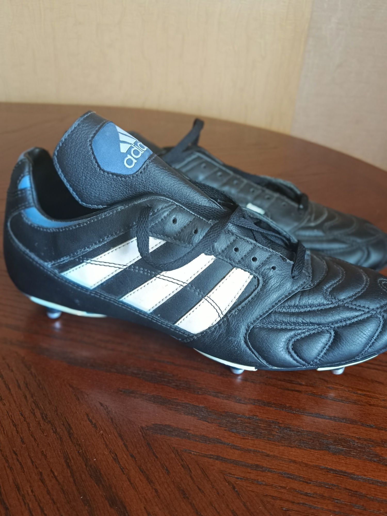 Нові фірмові буци кросівки  adidas 43 розмір