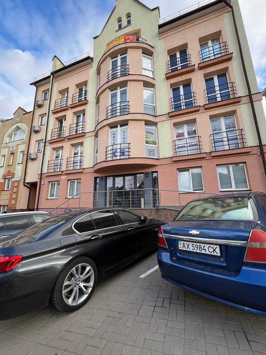 Власник Без Комісії . Продається будівля . Вул. Газова 36/2