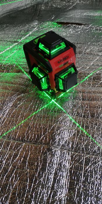 Futech 3D laser Niwelator zielony 3liniowy 360 stopni nowy