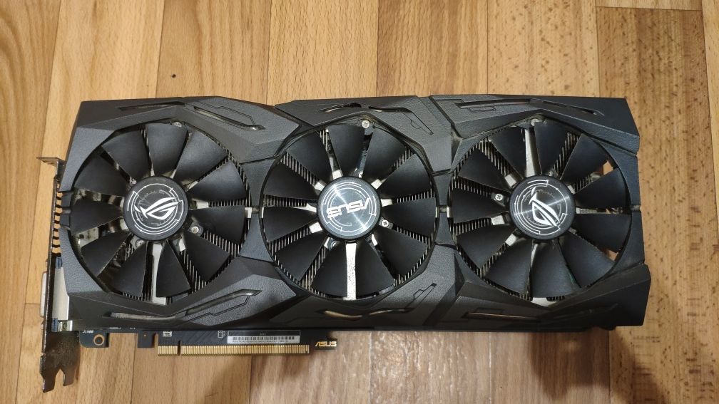 Asus rog strix vega 64 (Samsung)