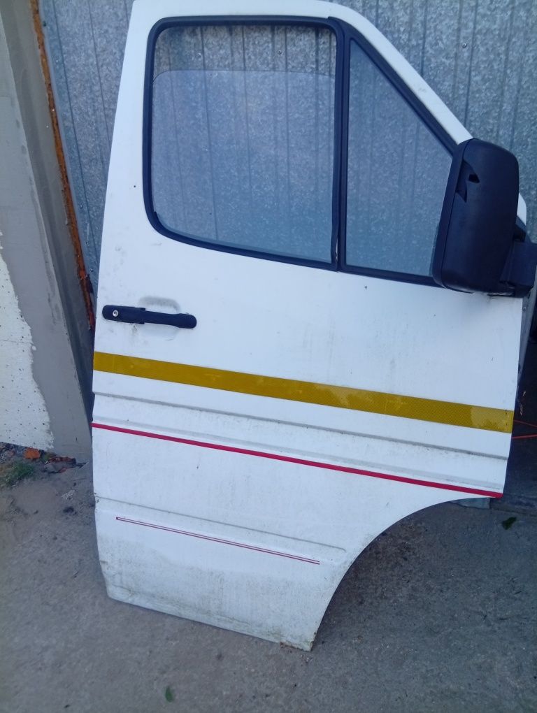 Drzwi kompletne prawe Mercedes Sprinter 1994-06r