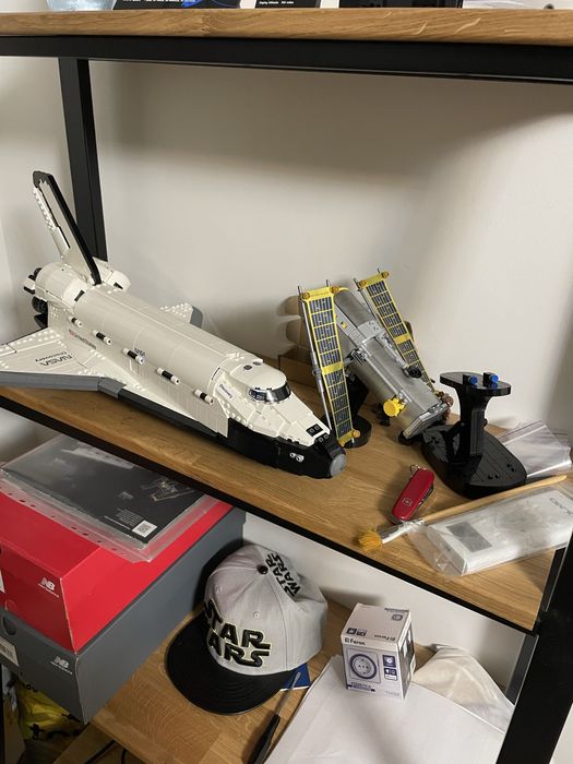 Lego NASA space shuttle Discovery 10283 космічний корабель