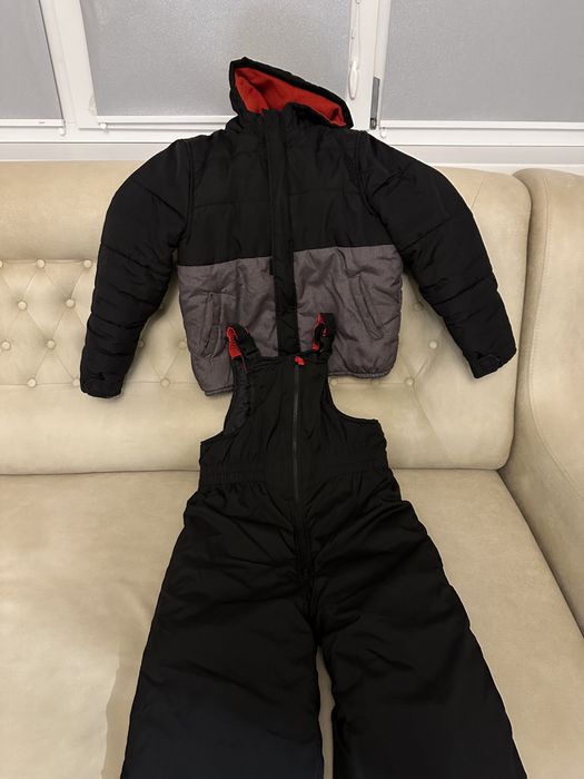 Куртка + комбинезон carters 10 лет !