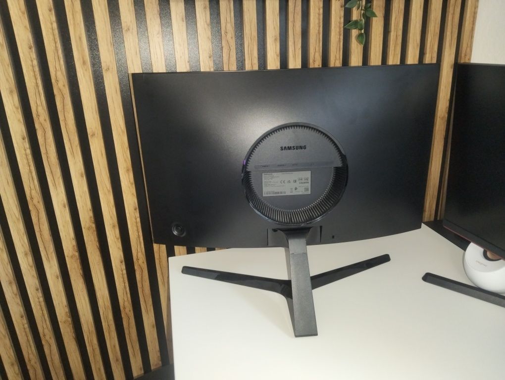 Monitor SAMSUNG C24RG50FQR 24 cale