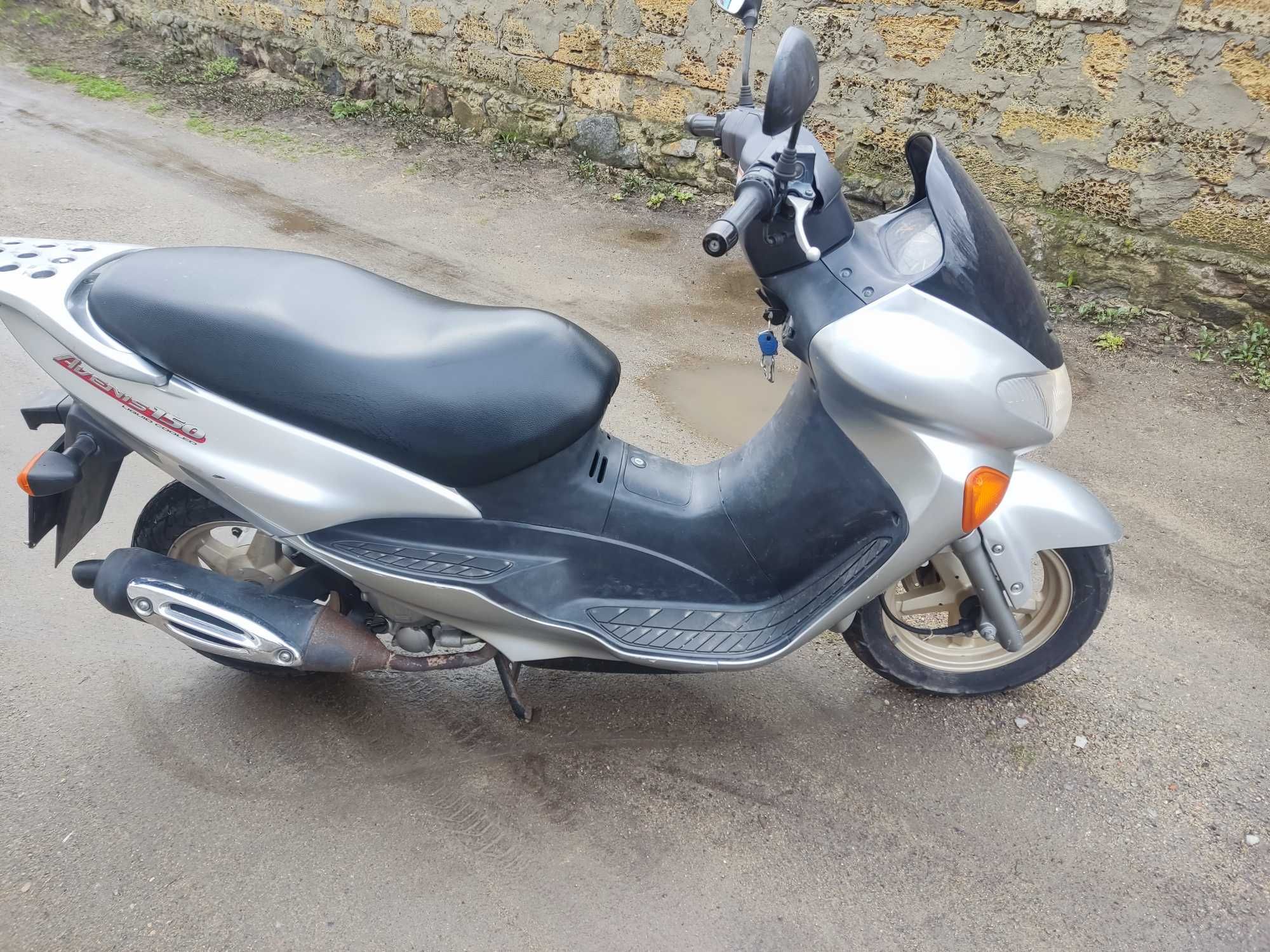 Suzuki avenis 150