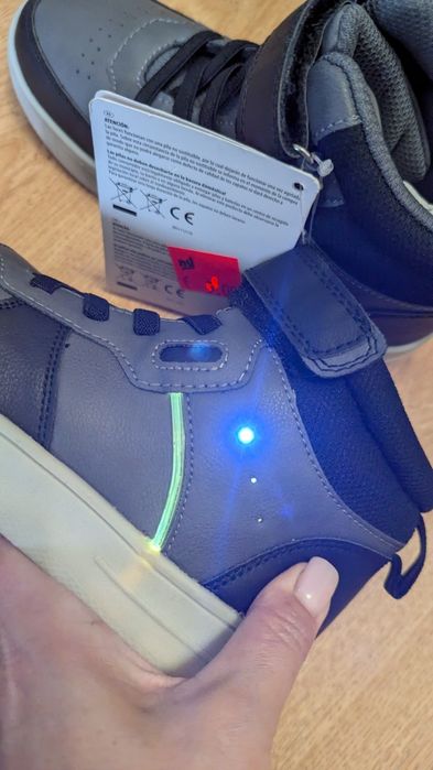 Дитячі хайтопи, ботинки