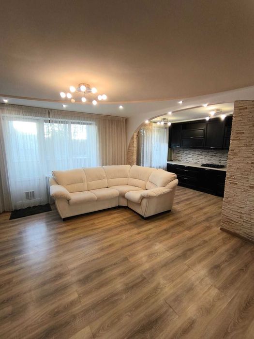 Продам 3-х квартиру на Запорізькому шосе біля Дафі