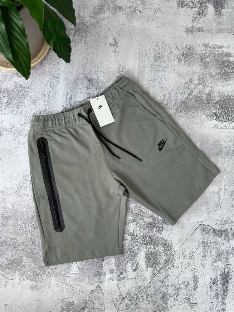 Шорти nike tech fleece найк теч фліс чорні сірі білі  сині s m l xl
