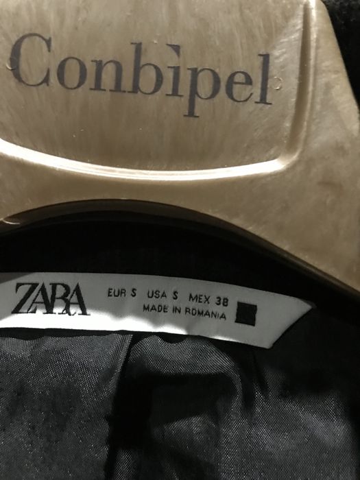 Стильне чоловіче пальто ZARA, розмір S