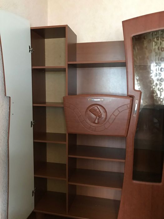 Стінка у вітальню (продається в розібраному вигляді )