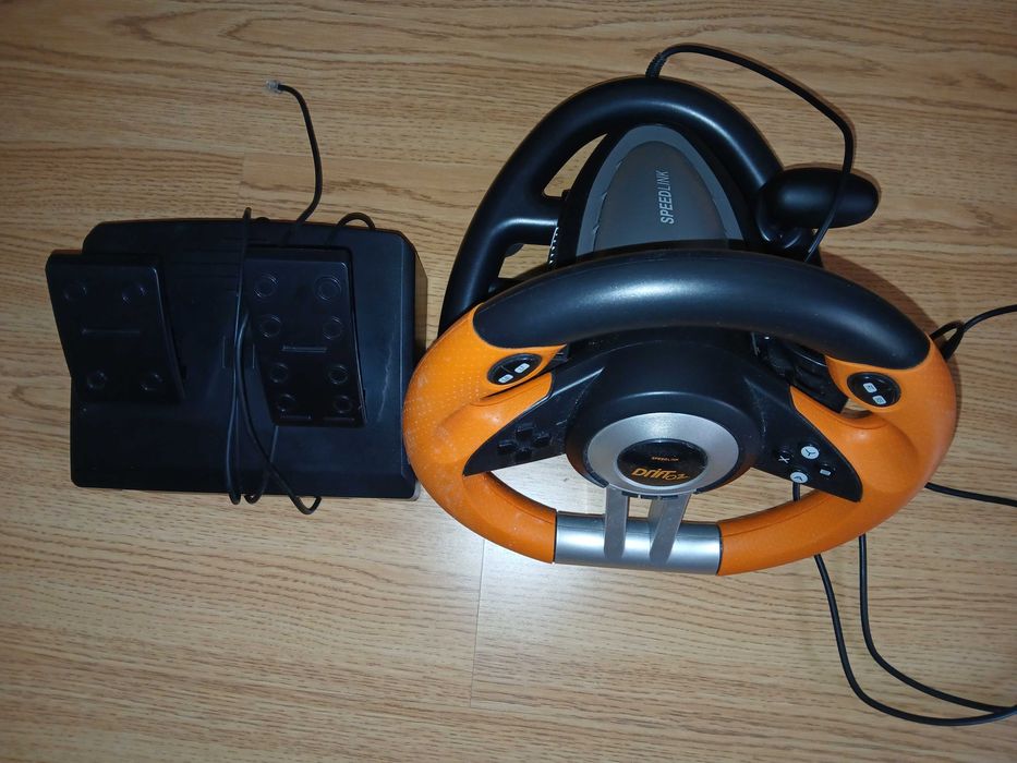 Volante e pedais speedlink