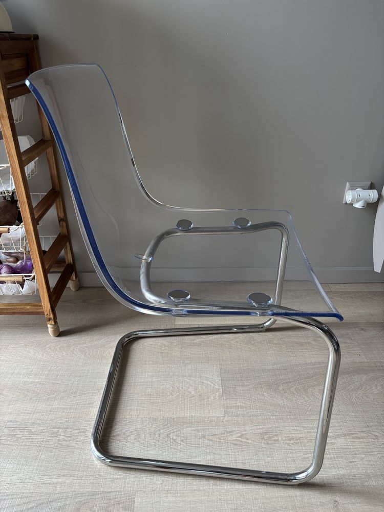 Mesa extensível e conjunto de 2 cadeiras