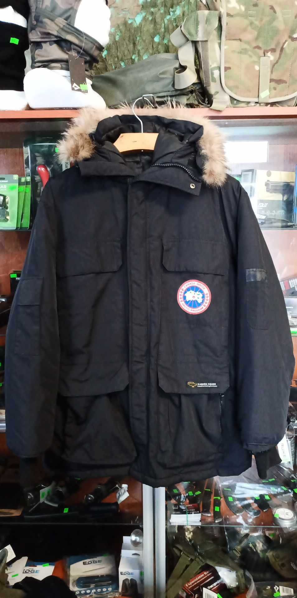 Zimowa Kurtka Canada Goose r.M Kaczy Puch / Kaptur Futro