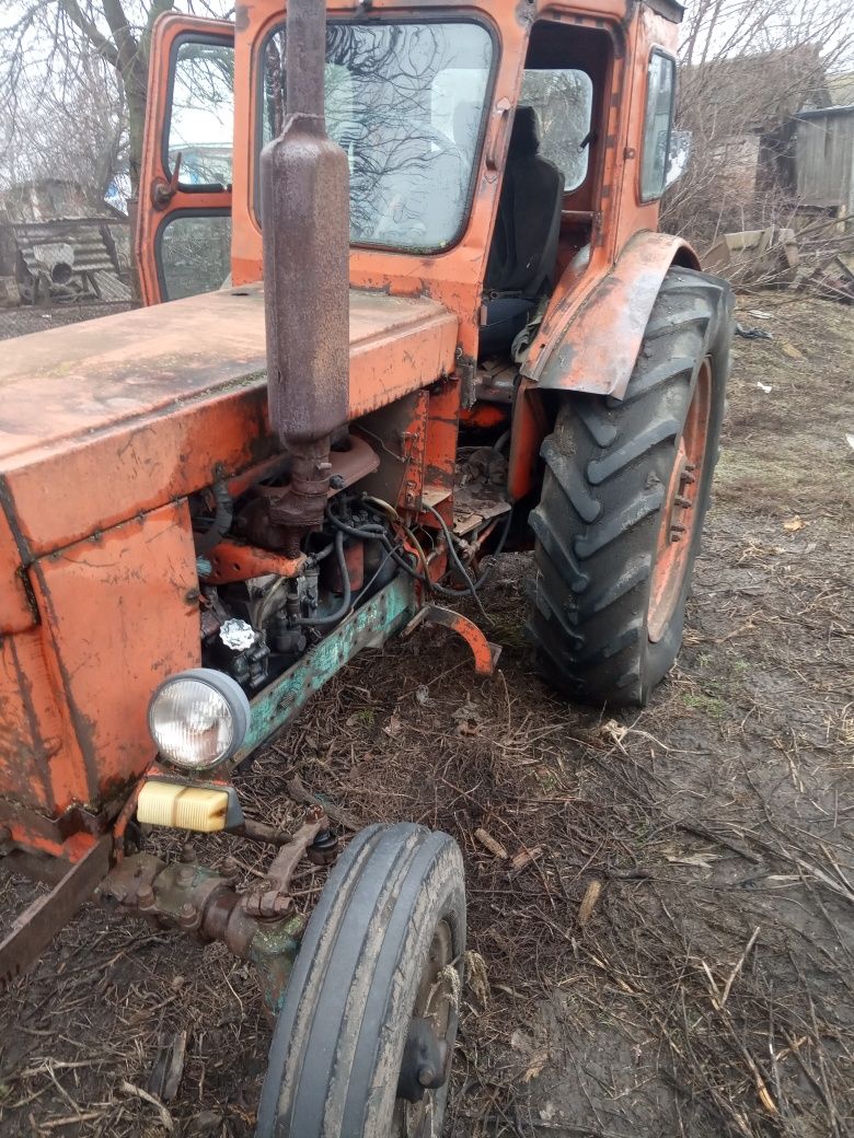 Трактор Т-40 в робочому стані