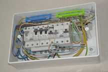 Elektryk - awarie instalacji elektrycznych w domach. Naprawa montaż.