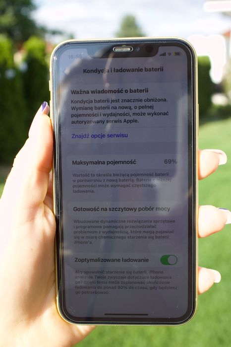 iPhone 11 128 GB + 24 obudowy gratis + szkło hartowane