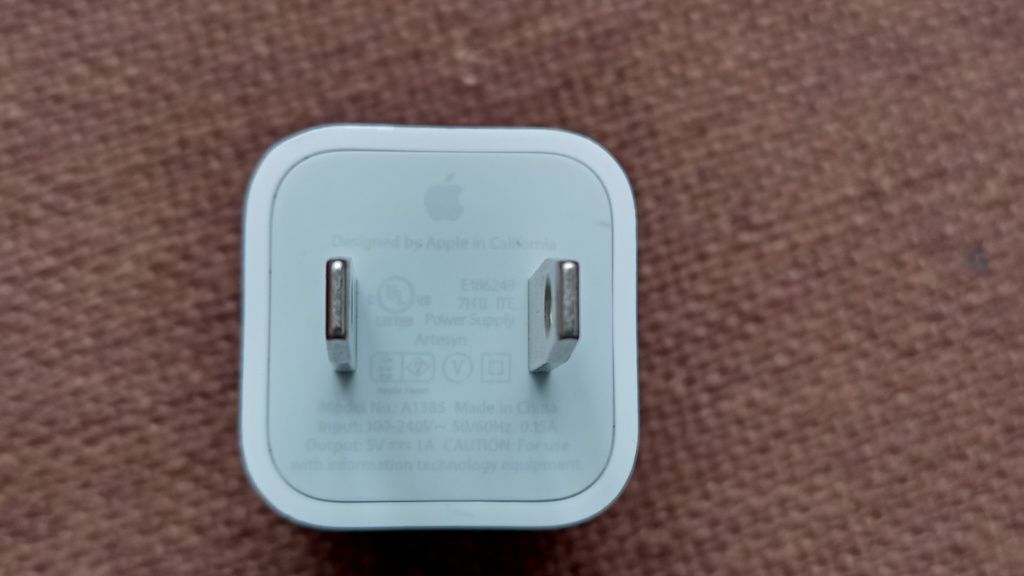 Зарядное устройство Apple