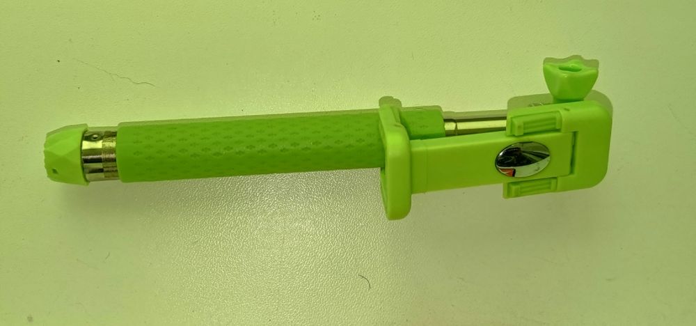 Селфи палка зелёная