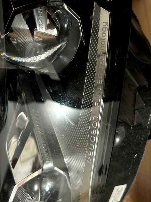 Peugeot 508 II 2020 Farol óptica esquerda original, funcional FULL LED