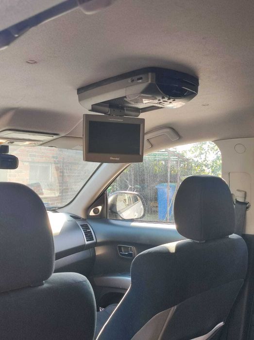 Mitsubishi Outlander 2,0  103 kW- sprzedam