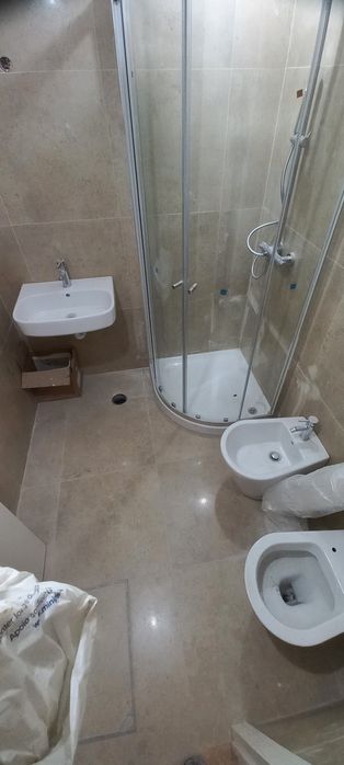 Ladrilhador/ remodelação/pintura/canalizador