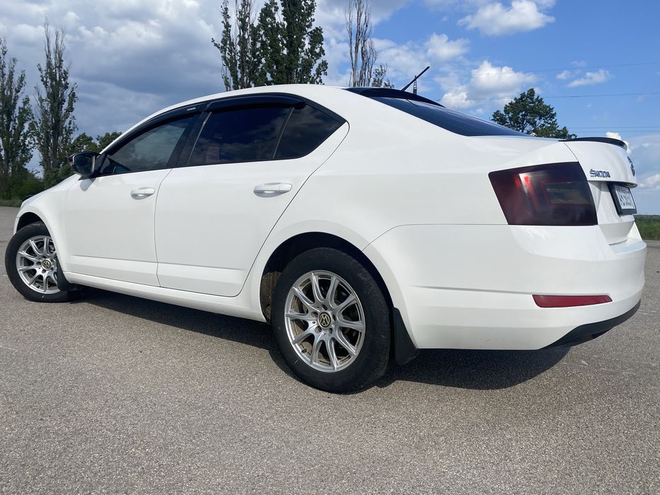 Шкода А7 в доброму стані