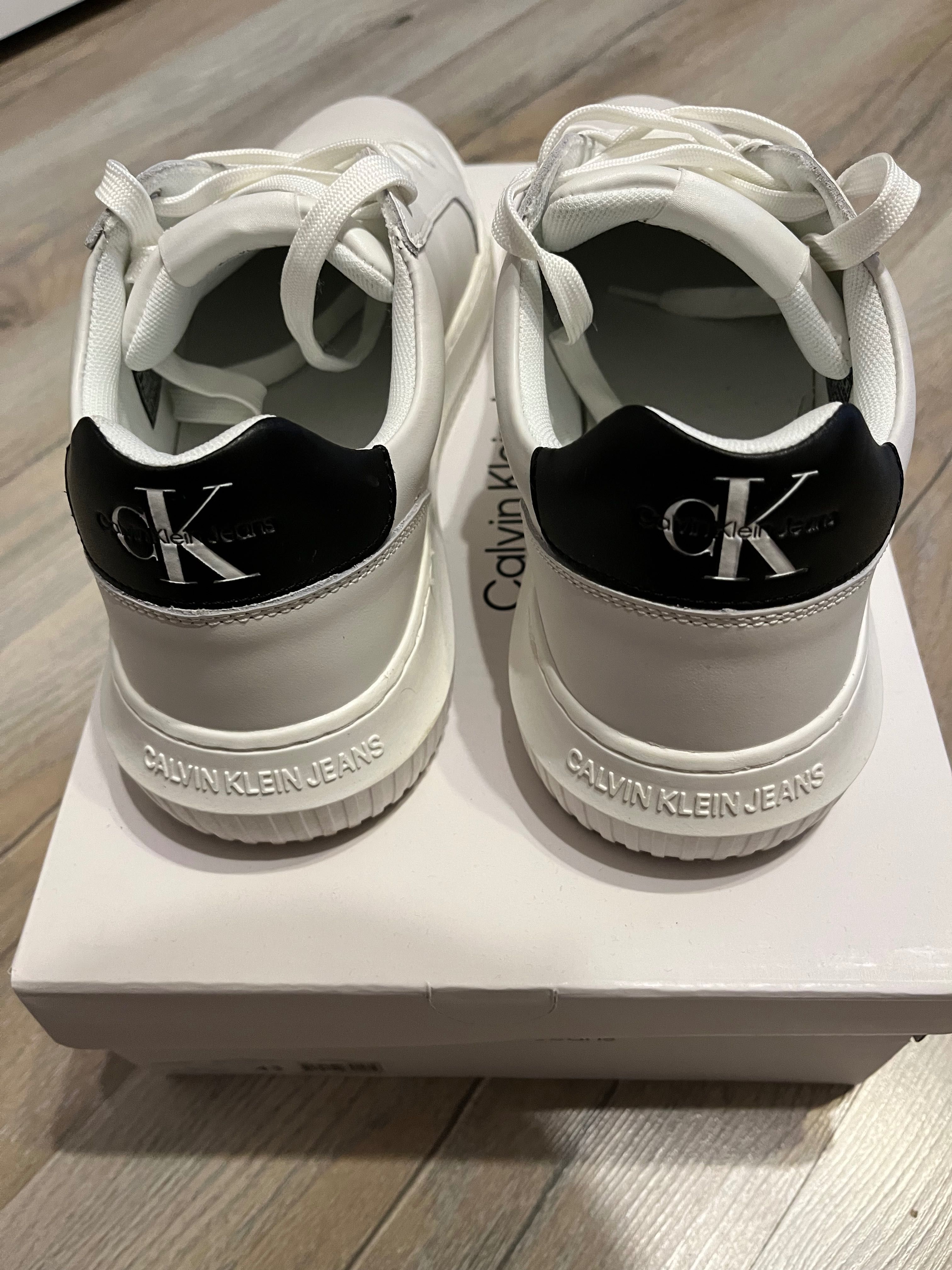 Buty Calvin Klein Jeans Chunky Cupsole Mono White/Black r.43