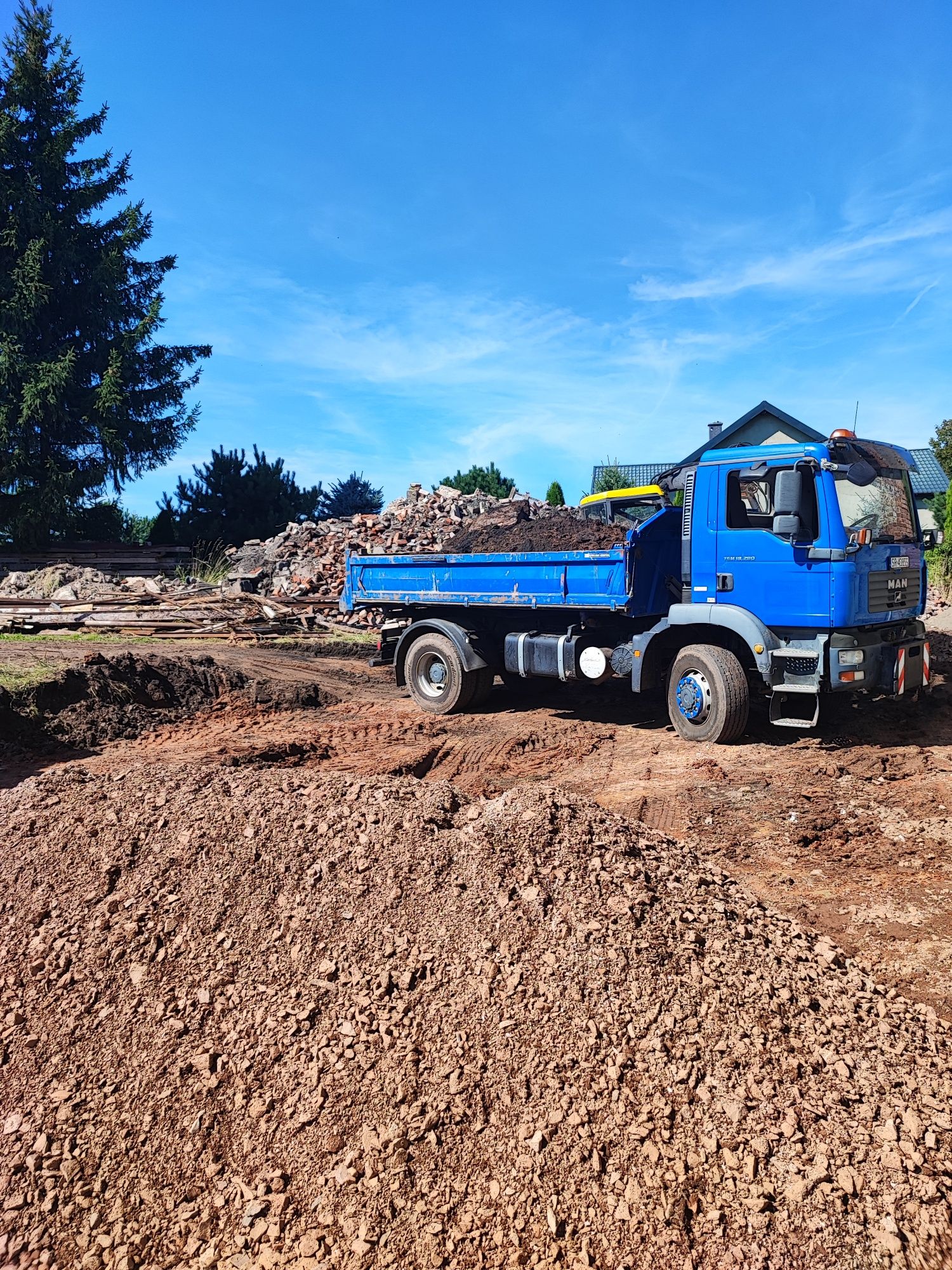 Transport wywrotka 4x4 piasek Kamień ozdobny Roboty ziemne  Wałbrzych