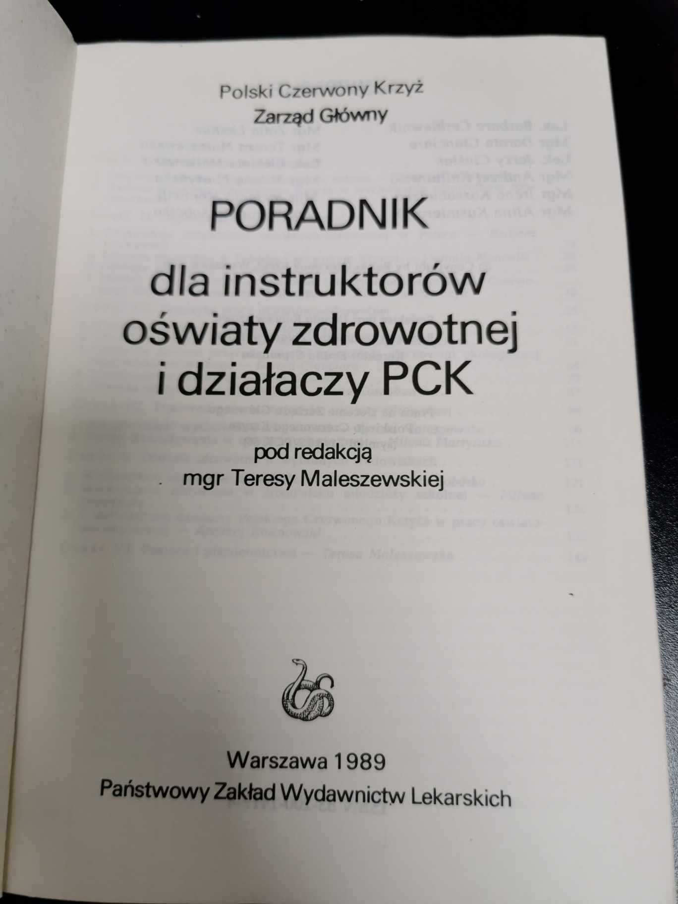 Poradnik dla instruktorów oświaty zdrowotnej i działaczy PCK