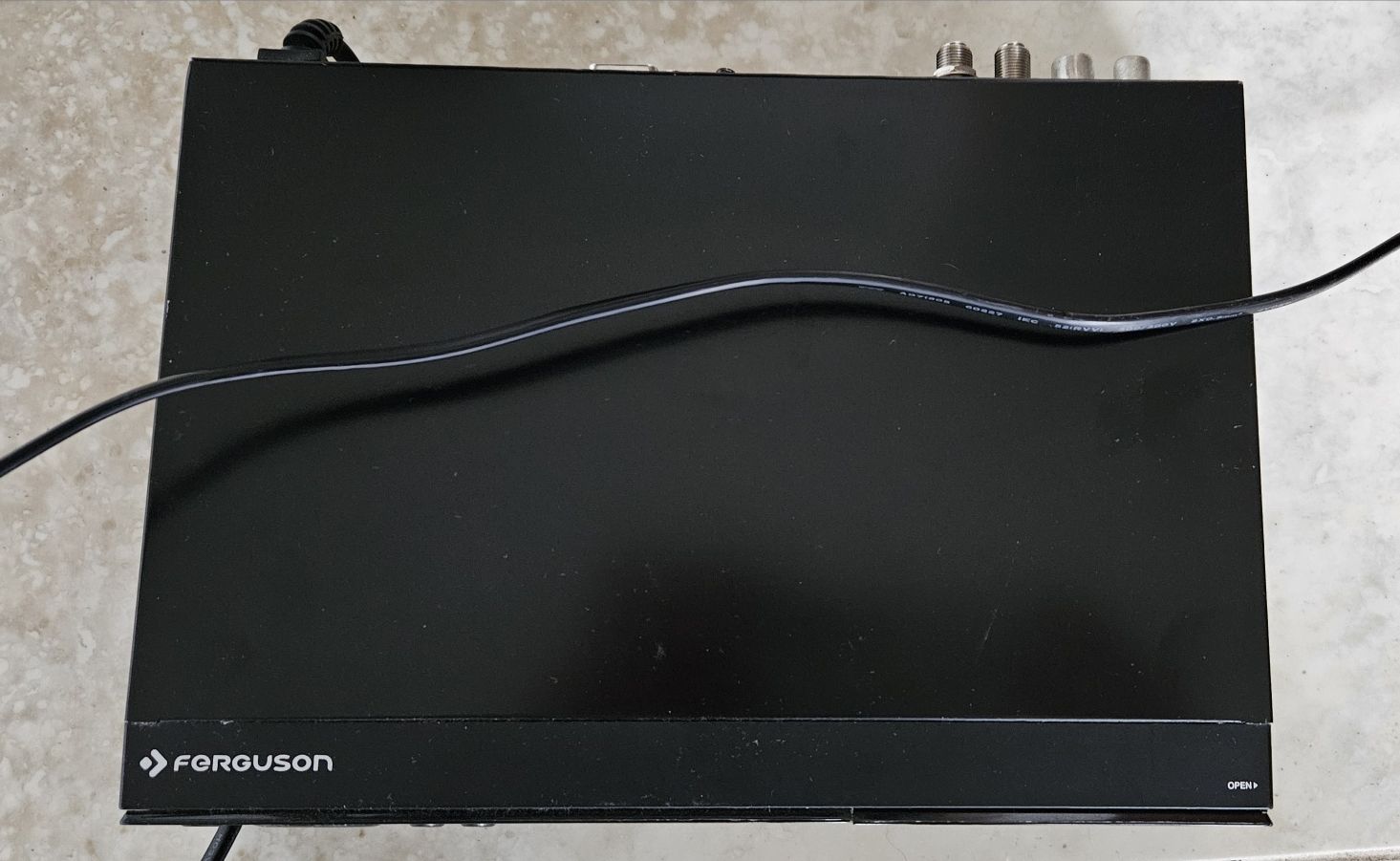 Tuner saletitarny Cccam, Ariva 253 Combo Ferguson