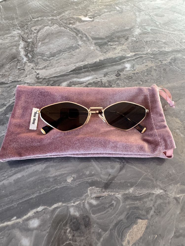 Продам окуляри miu miu оригинал