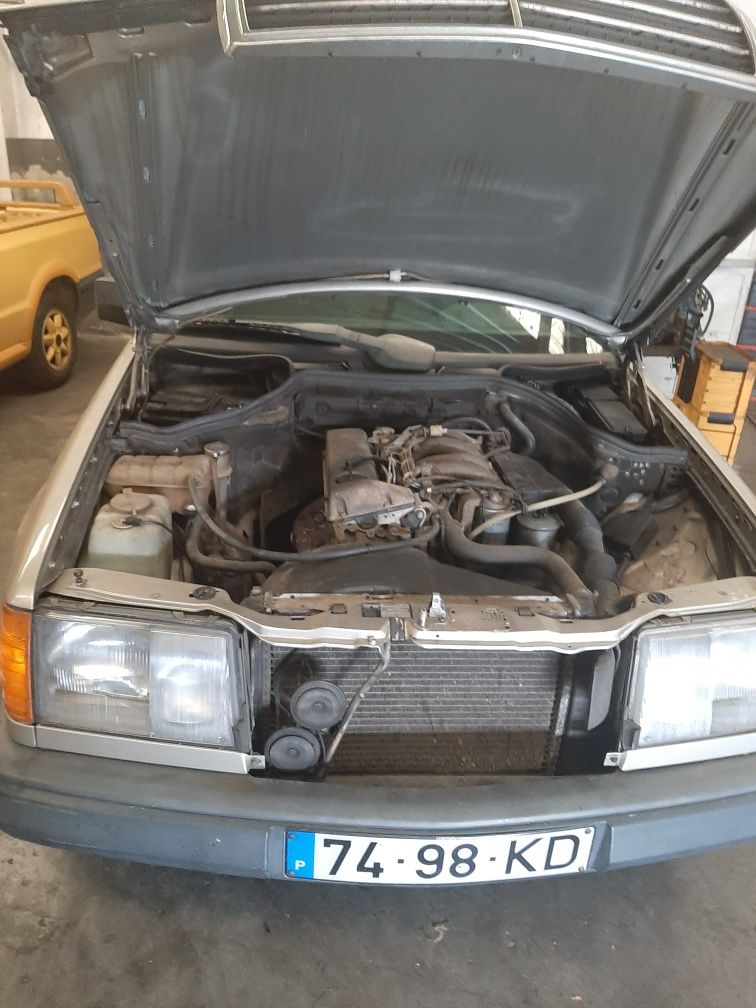 Mercedes 200D do ano de 1988