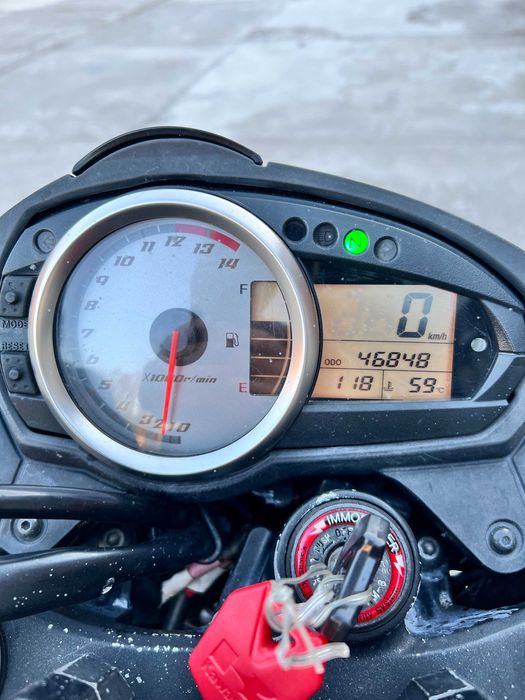 Kawasaki z750 uszkodzony