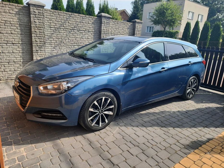 Hyundai i40 Sprzedam Hyundai i40 stan idealny! Mały przebieg!