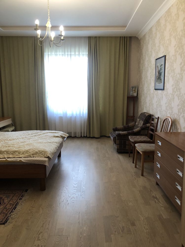 Продаю качественный, автономный! большой, современный дом вблизи озера