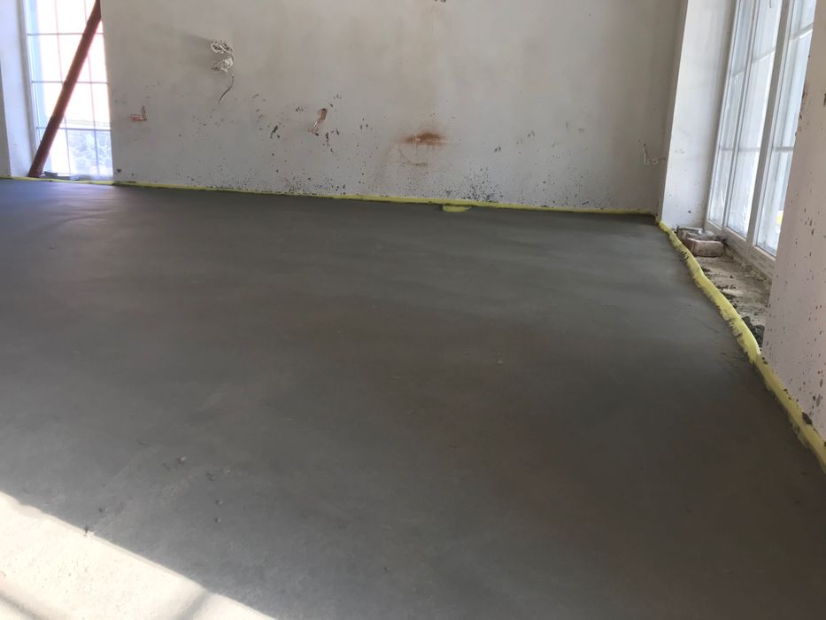 Стяжка підлоги напівсуха стяжка