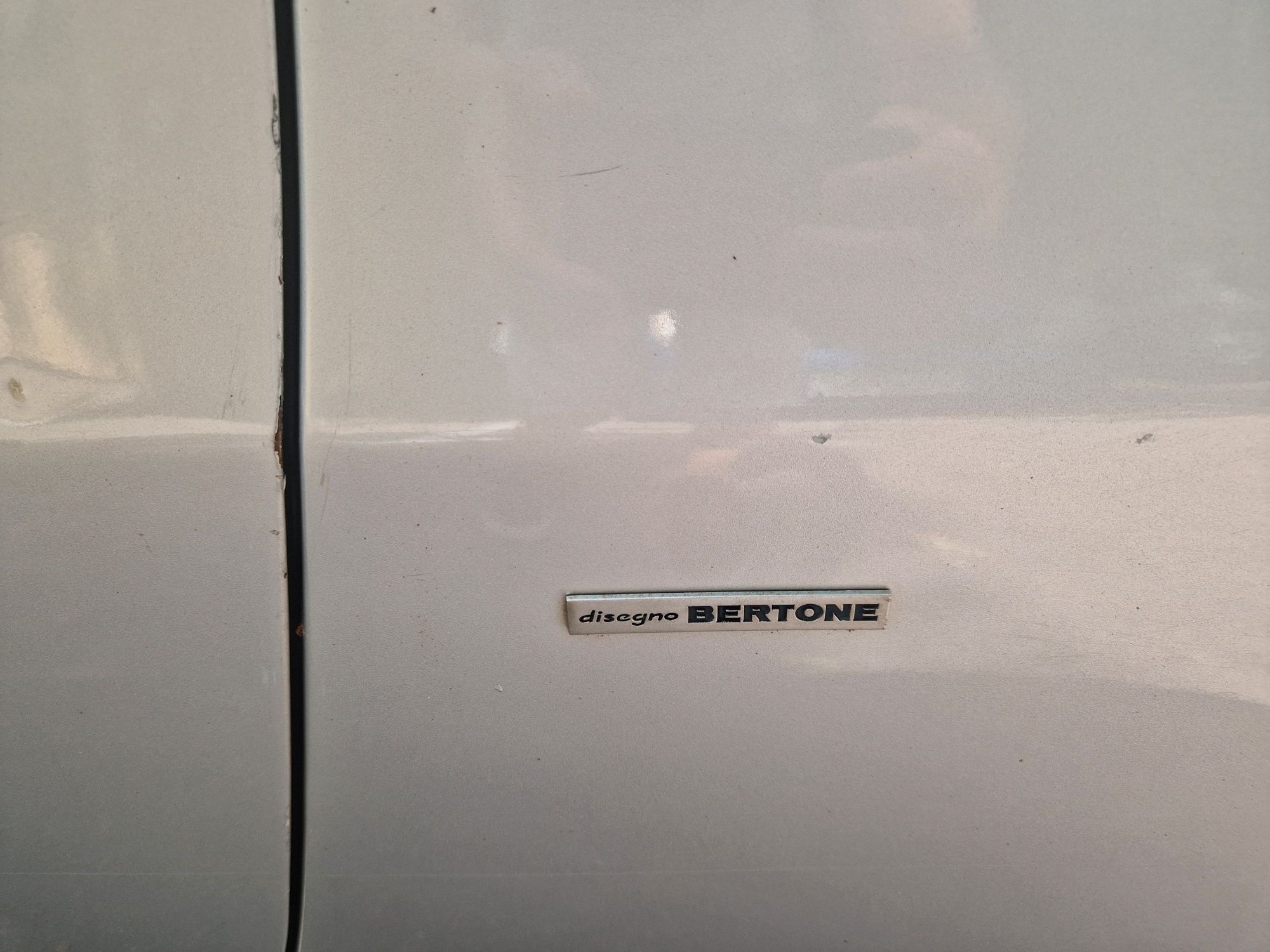 Samochód Alfa Romeo GT