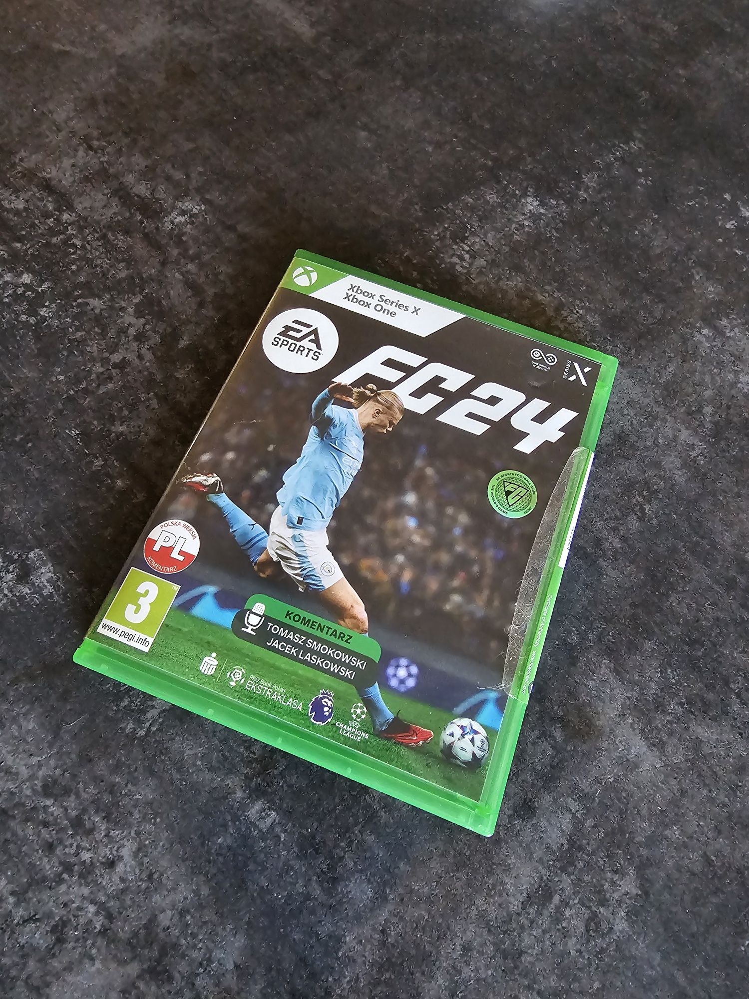 FC24 Xbox Series X – jak nowe, stan idealny – 50 zł!