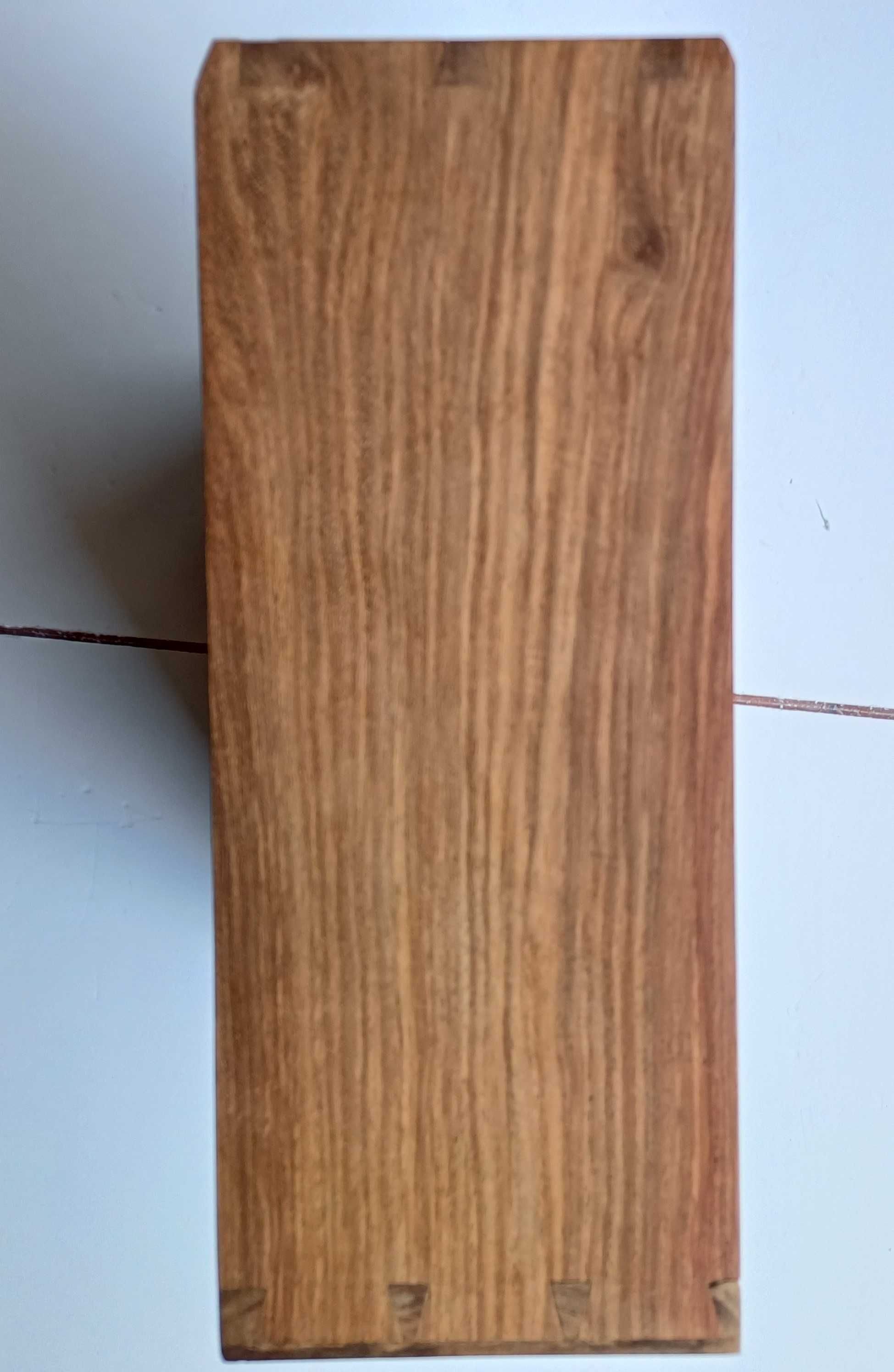 Armário  de sucupira com portas de correr