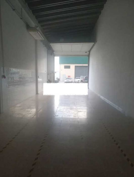 Armazém para arrendar em Rua Eugénio dos Santos, Pinhal de Frades