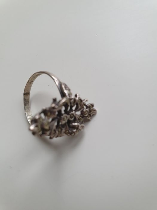 Anel em prata e marcasites