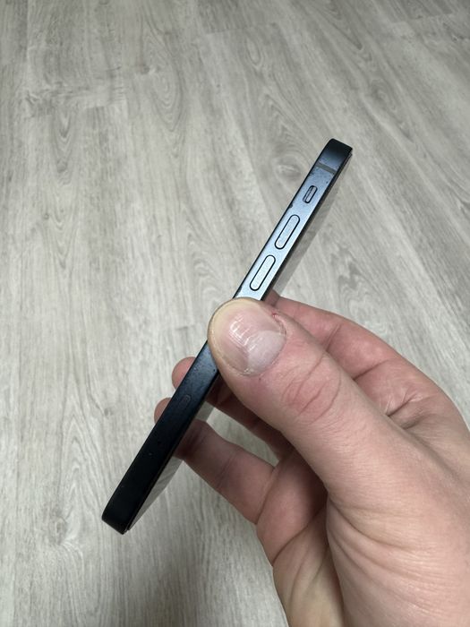 Продам Iphone 13 mini