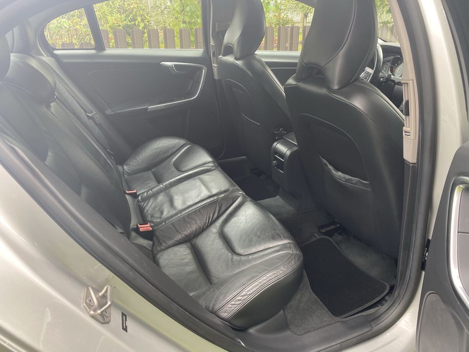 Volvo s60 , повний привід